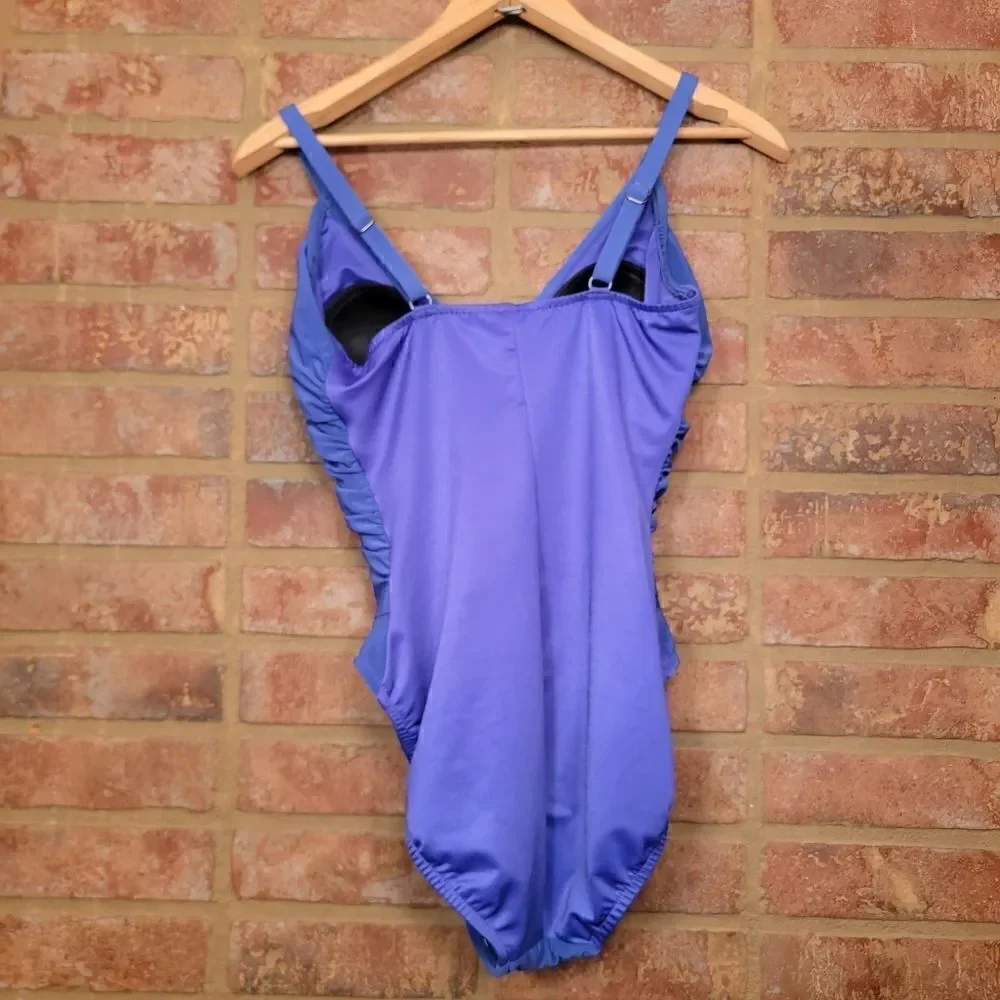 Magicsuit by Miraclesuit one piece bathing Suit size 8 NWOT